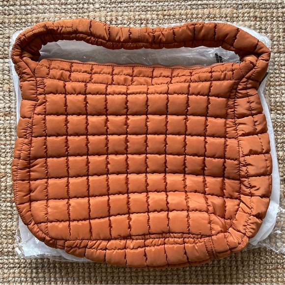 NEW Free People Movement Quilted Carryall In Roasted Chest - Picture 11 of 15